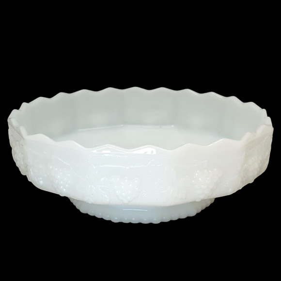 Vtg Anchor Hocking Fire King Milk Glass Centerpiece Grape Fruit Dish 10" - Picture 2 of 12